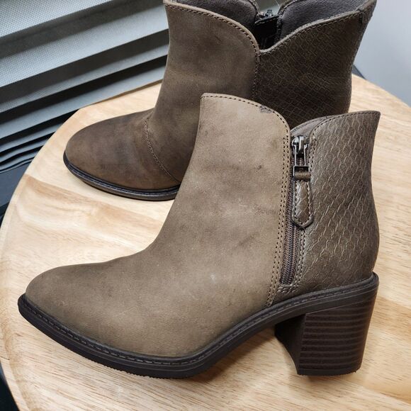 Clarks Scene Zip Booties – Women’s 7.5, Dark Taupe, Side Zip, Unworn - Picture 2 of 14